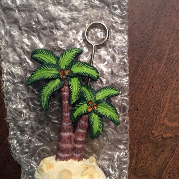Poly Resin Palm Tree Place Card Holder - 24 Pieces - Picture 1 of 6